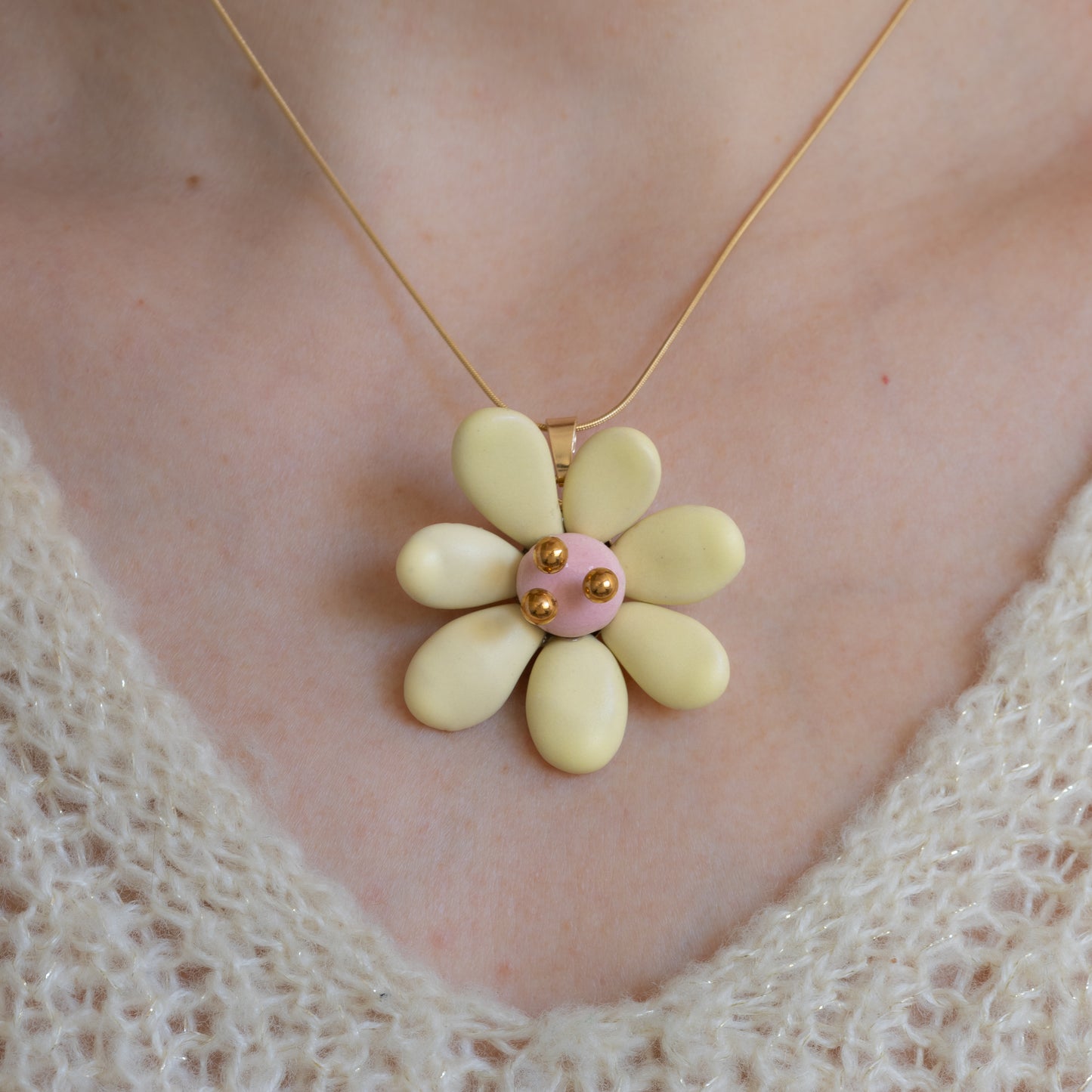Ta-Kukkakoru Ceramic Flower Pendant (Light Yellow)