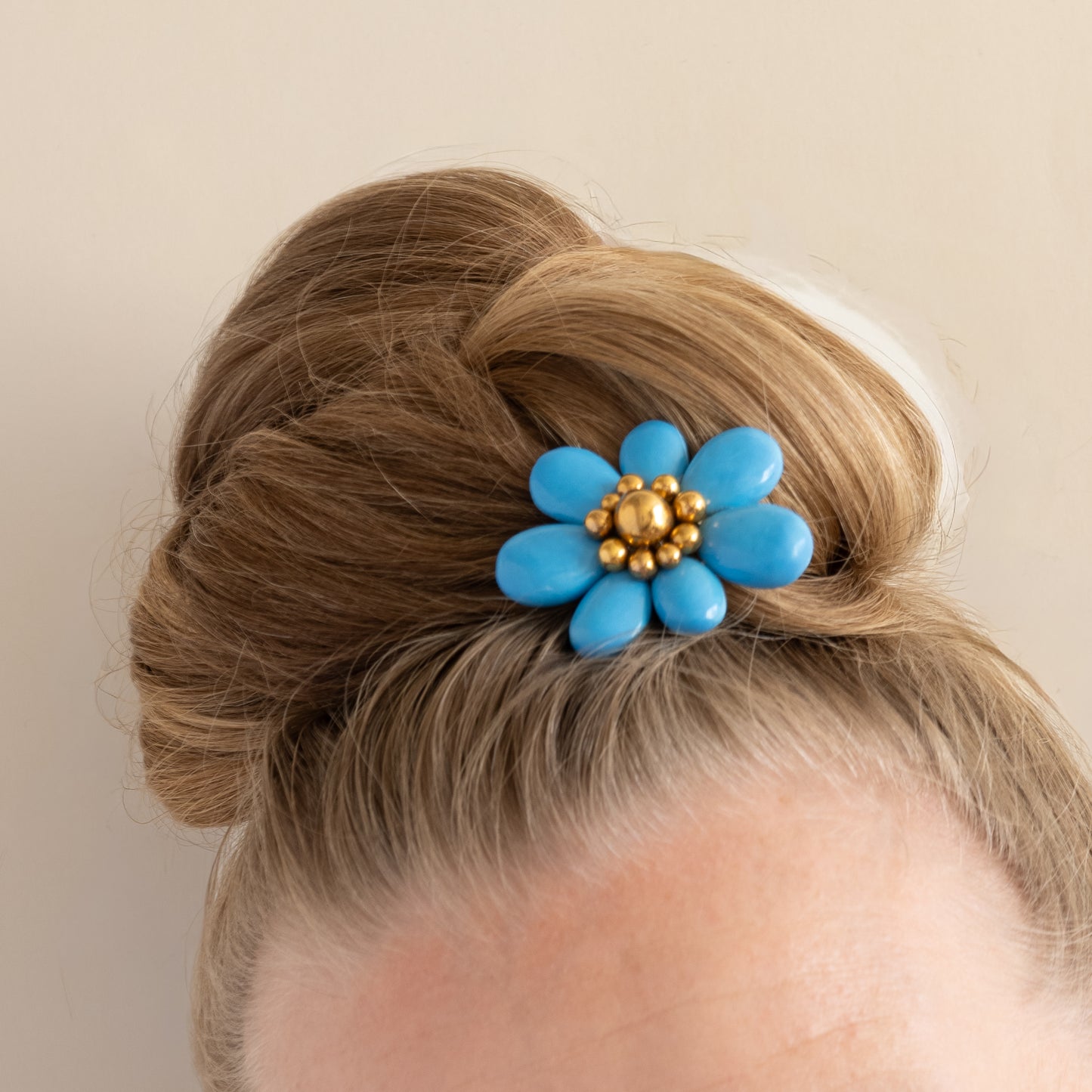 Koreus Ceramic Flower Brooch (Blue & Gold)
