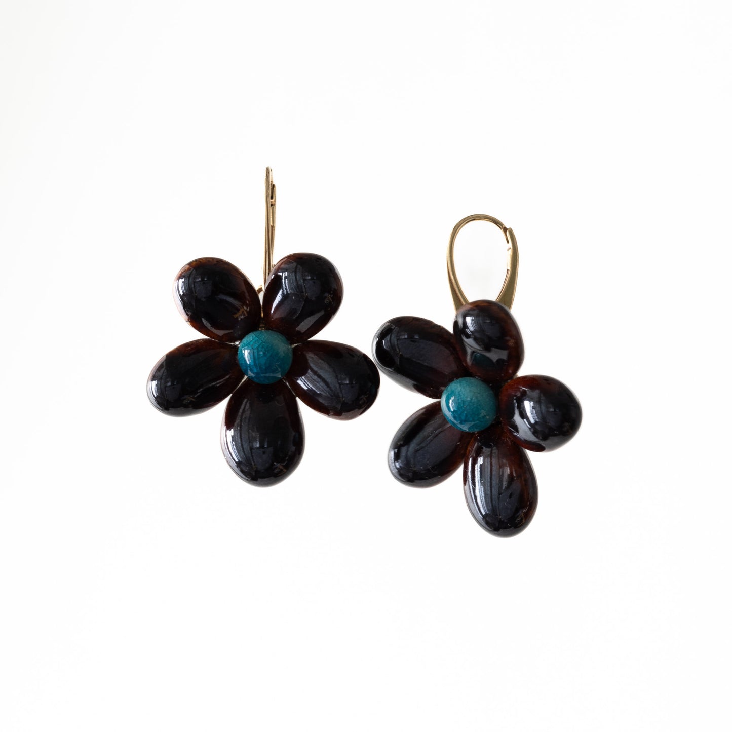 Ku-Kukkakoru Ceramic Flower Earrings (Brown)