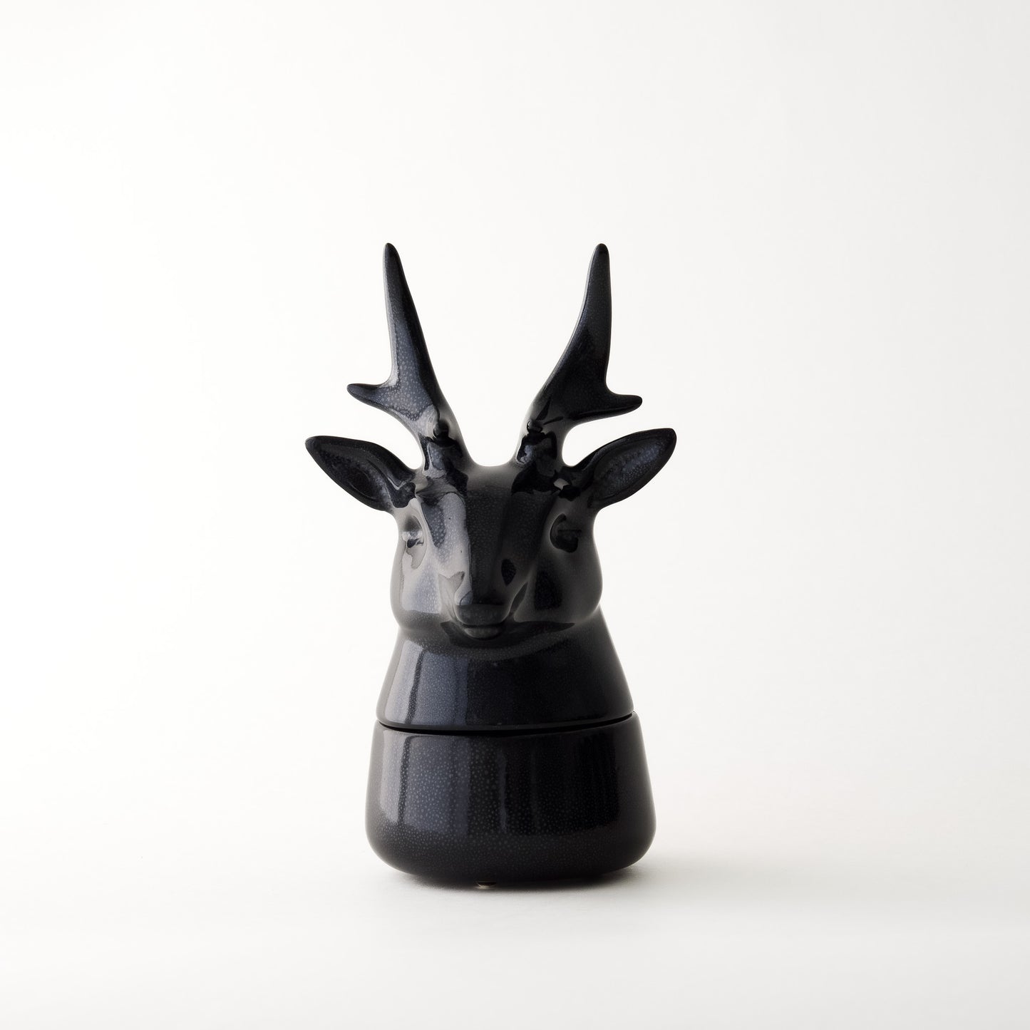 Ikimetsä - Deer with large antlers (Black)
