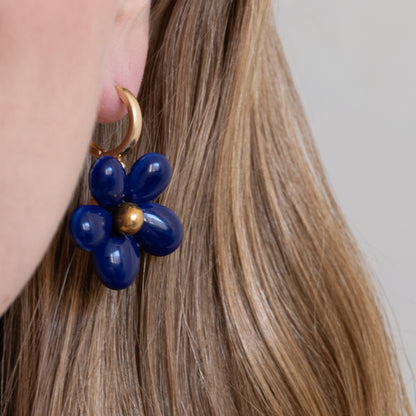 Ku-Kukkakoru Ceramic Flower Earrings (Blue)