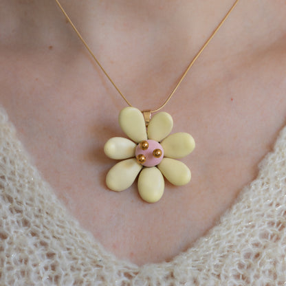 Ta-Kukkakoru Ceramic Flower Pendant (Light Yellow)