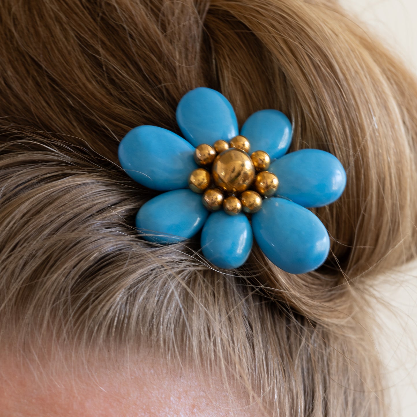 Koreus Ceramic Flower Brooch (Blue & Gold)