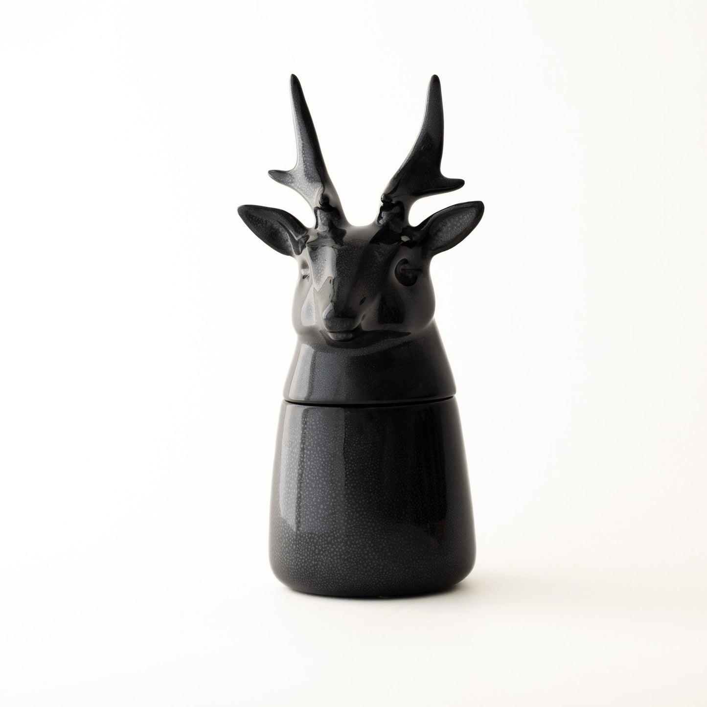 Ikimetsä - Deer with large antlers (Black)
