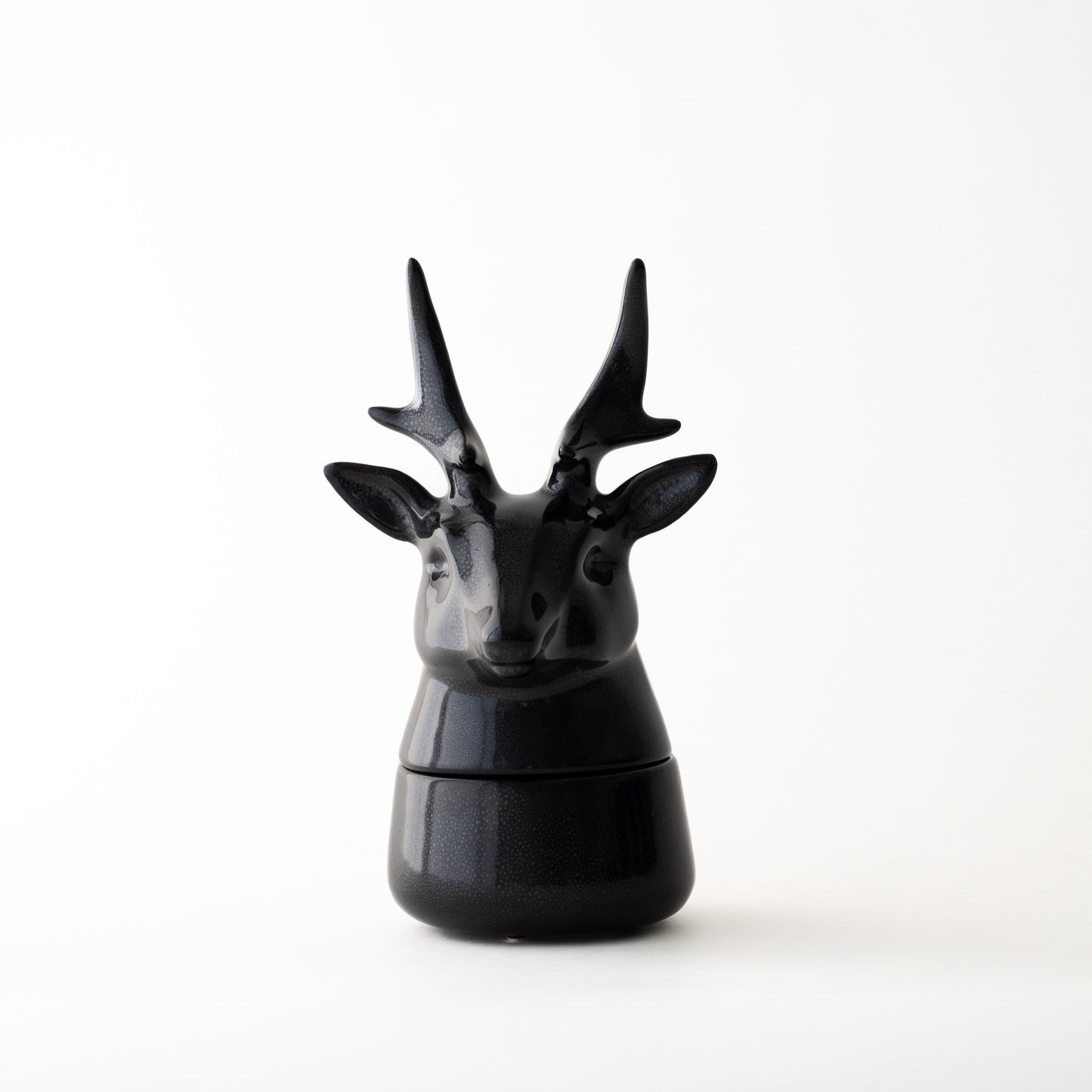 Ikimetsä - Deer with large antlers (Black)