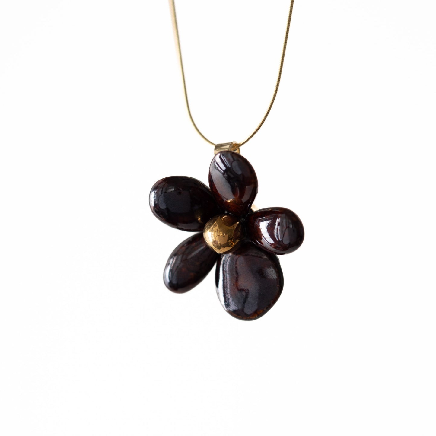 Ku-Kukkakoru Ceramic Flower Pendant (Dark Brown)