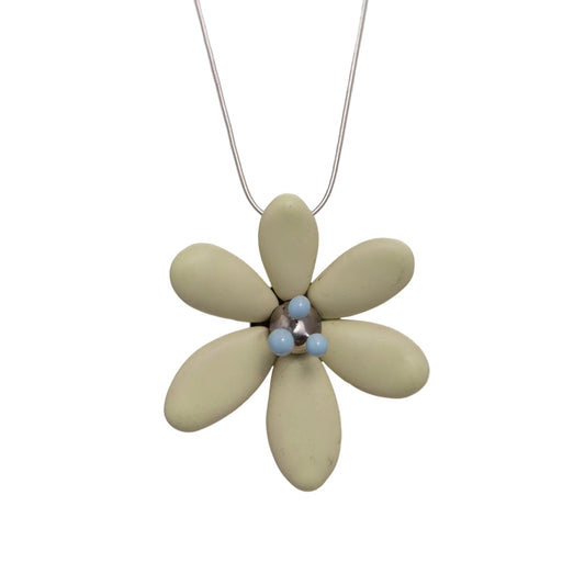 Ta-Kukkakoru Ceramic Flower Pendant (Off-White)